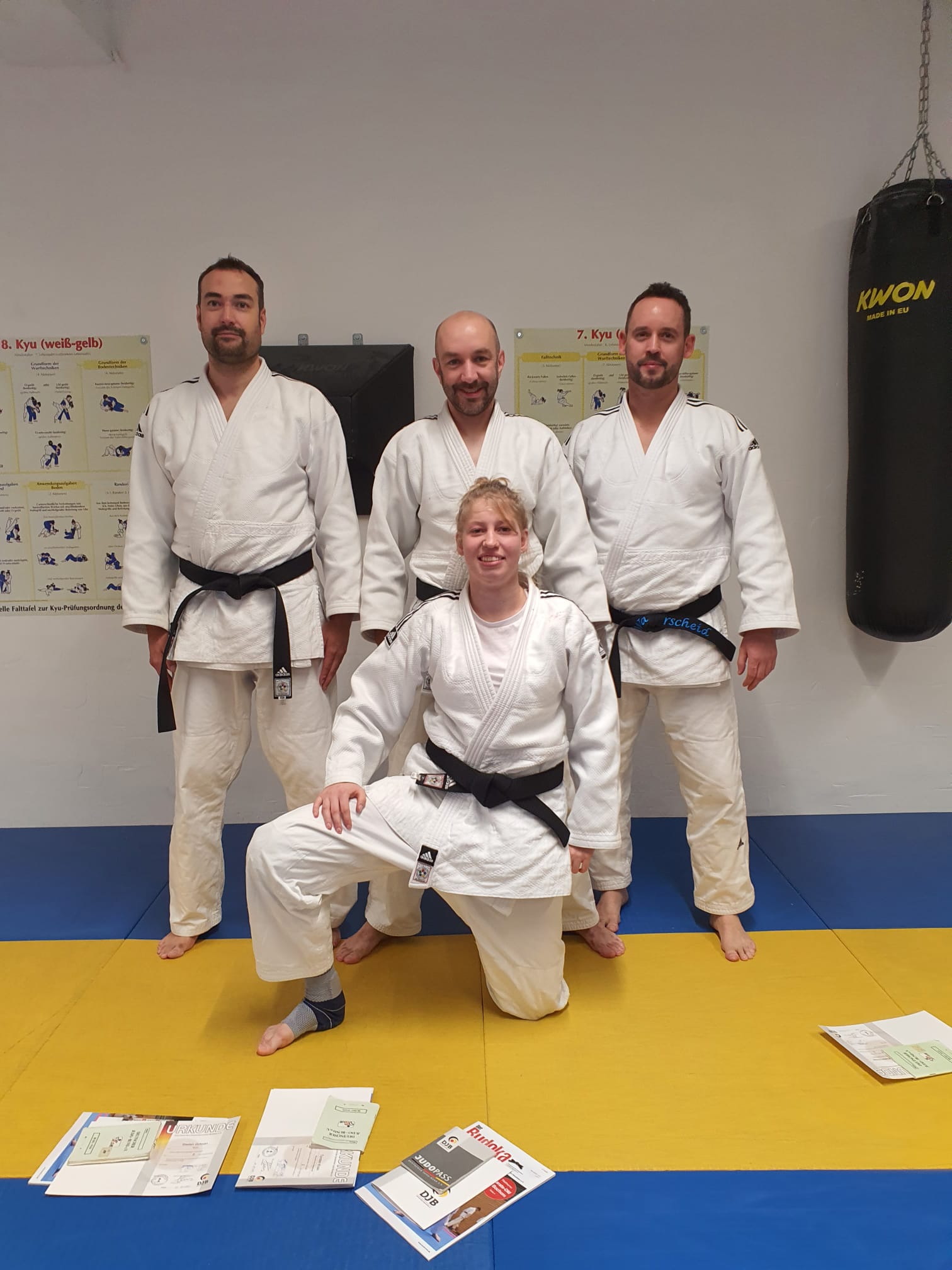 Trainerteam der Judoabteilung des TVN bei DAN-Prüfung erfolgreich